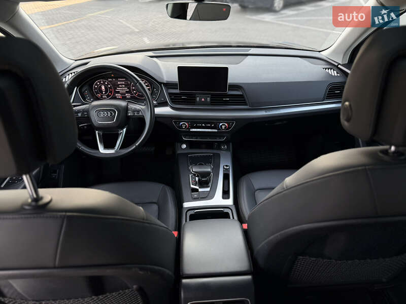 Позашляховик / Кросовер Audi Q5 2019 в Києві