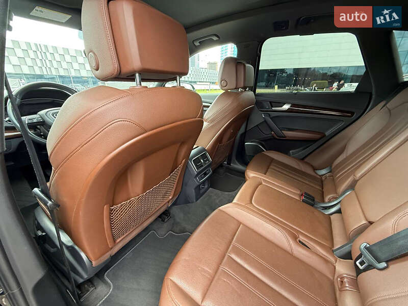 Внедорожник / Кроссовер Audi Q5 2018 в Одессе