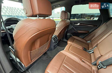 Внедорожник / Кроссовер Audi Q5 2018 в 