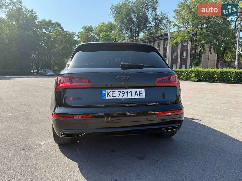 Внедорожник / Кроссовер Audi Q5 2018 в Днепре