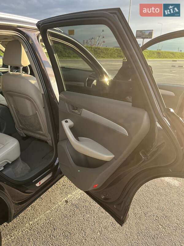 Внедорожник / Кроссовер Audi Q5 2011 в Львове