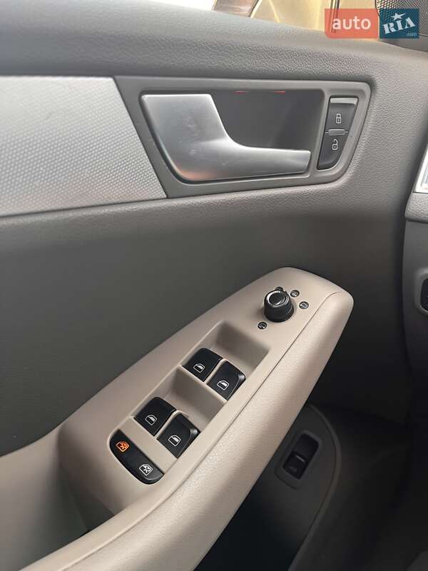 Внедорожник / Кроссовер Audi Q5 2011 в Львове