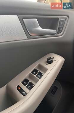 Внедорожник / Кроссовер Audi Q5 2011 в 