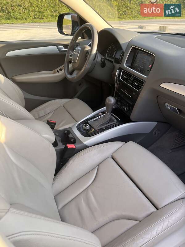 Внедорожник / Кроссовер Audi Q5 2011 в Львове