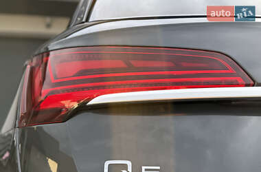 Внедорожник / Кроссовер Audi Q5 2022 в 