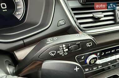 Внедорожник / Кроссовер Audi Q5 2022 в 