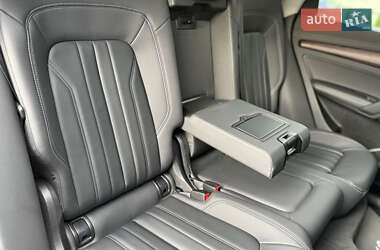 Внедорожник / Кроссовер Audi Q5 2022 в 