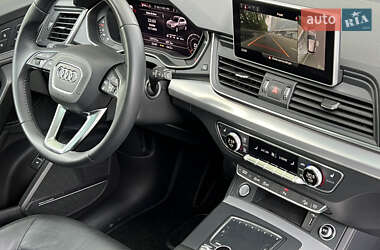 Внедорожник / Кроссовер Audi Q5 2018 в 