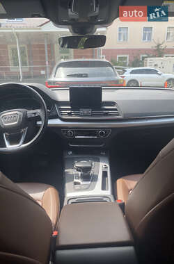 Внедорожник / Кроссовер Audi Q5 2020 в 
