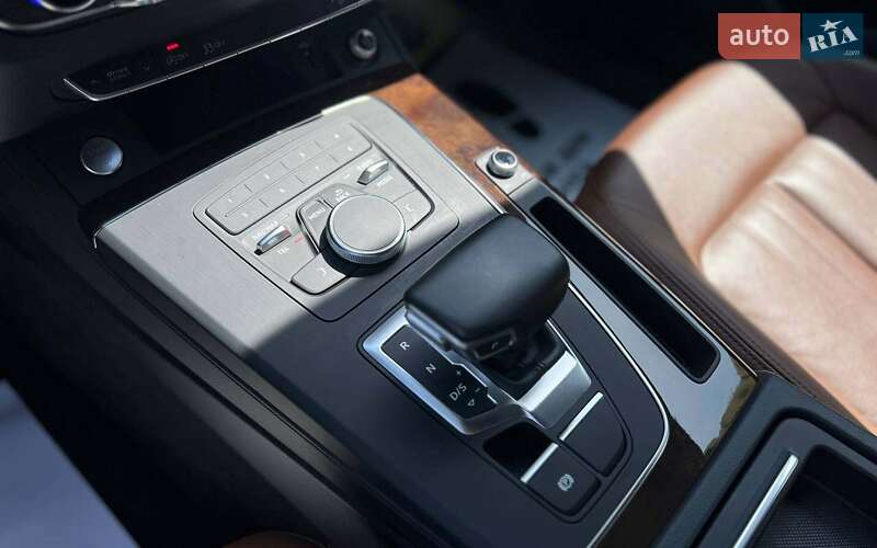 Внедорожник / Кроссовер Audi Q5 2019 в Ивано-Франковске