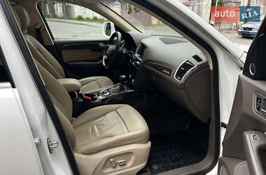 Внедорожник / Кроссовер Audi Q5 2012 в 