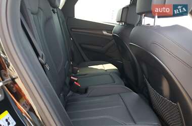 Внедорожник / Кроссовер Audi Q5 2022 в 