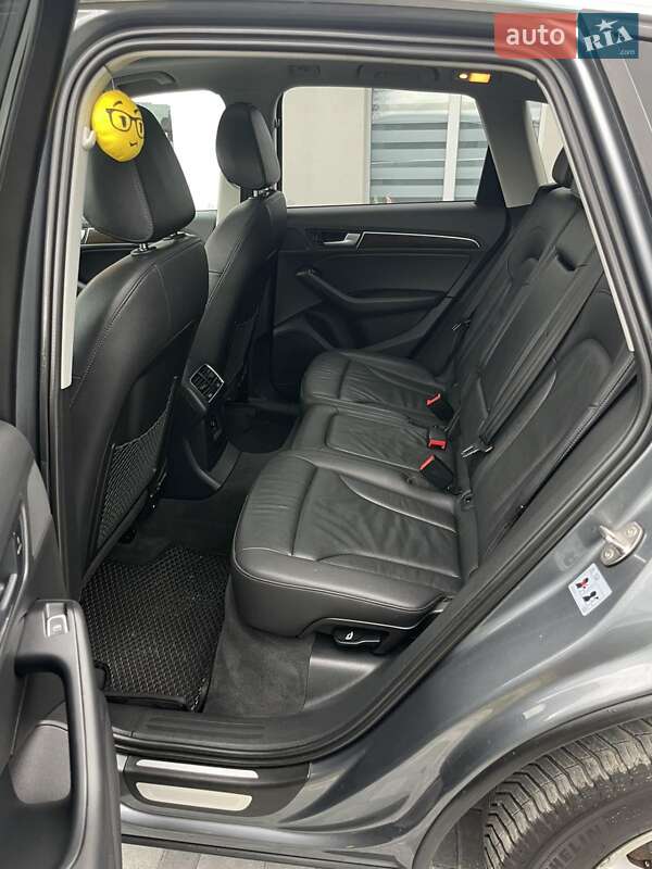 Внедорожник / Кроссовер Audi Q5 2013 в Тернополе