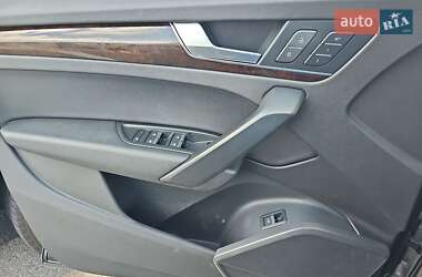 Внедорожник / Кроссовер Audi Q5 2017 в 