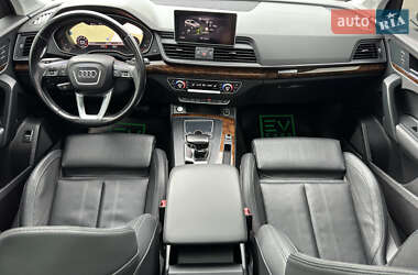 Внедорожник / Кроссовер Audi Q5 2017 в 