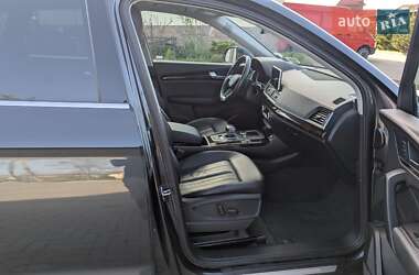 Внедорожник / Кроссовер Audi Q5 2017 в 
