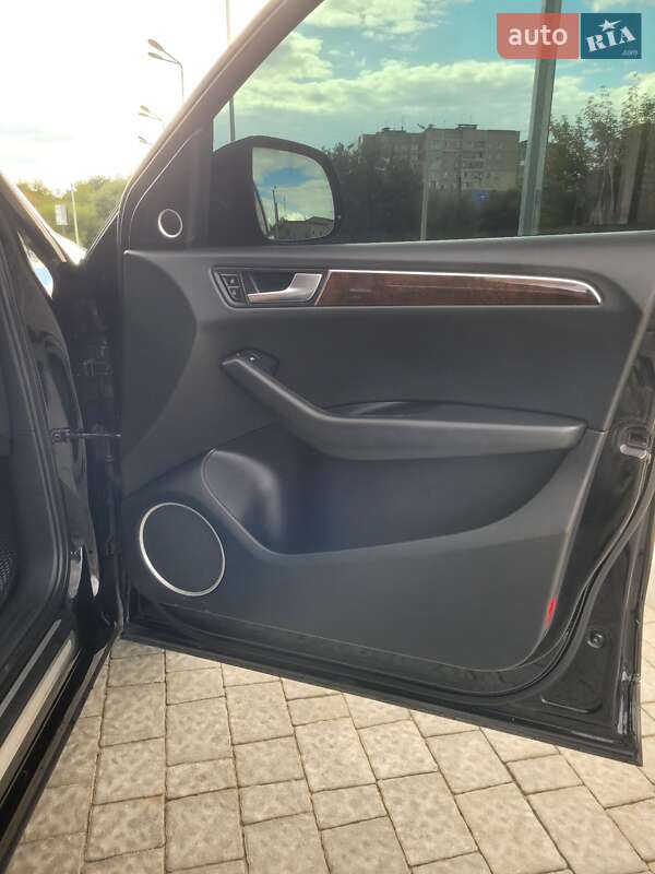 Внедорожник / Кроссовер Audi Q5 2010 в Львове