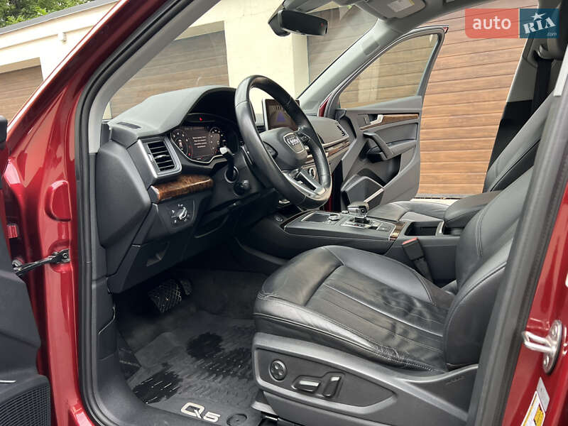 Внедорожник / Кроссовер Audi Q5 2018 в Виннице