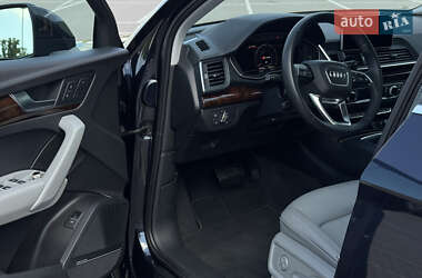 Внедорожник / Кроссовер Audi Q5 2018 в 