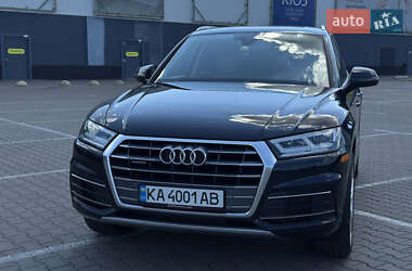 Внедорожник / Кроссовер Audi Q5 2018 в 