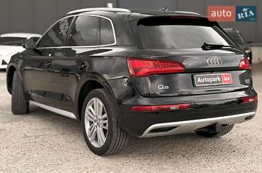 Внедорожник / Кроссовер Audi Q5 2018 в 