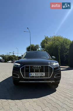 Внедорожник / Кроссовер Audi Q5 2021 в 