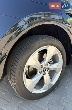 Внедорожник / Кроссовер Audi Q5 2021 в 