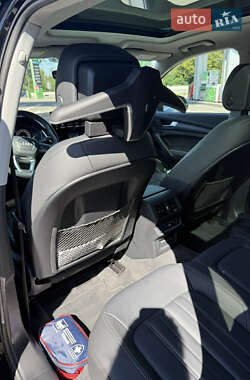 Внедорожник / Кроссовер Audi Q5 2021 в 