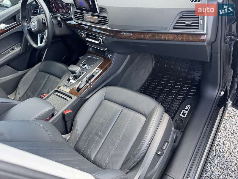 Внедорожник / Кроссовер Audi Q5 2019 в Тернополе