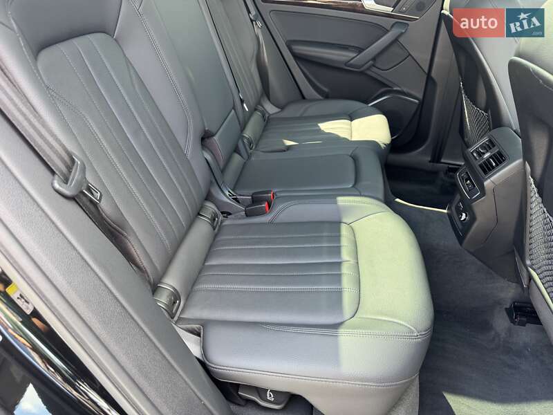 Внедорожник / Кроссовер Audi Q5 2019 в Тернополе