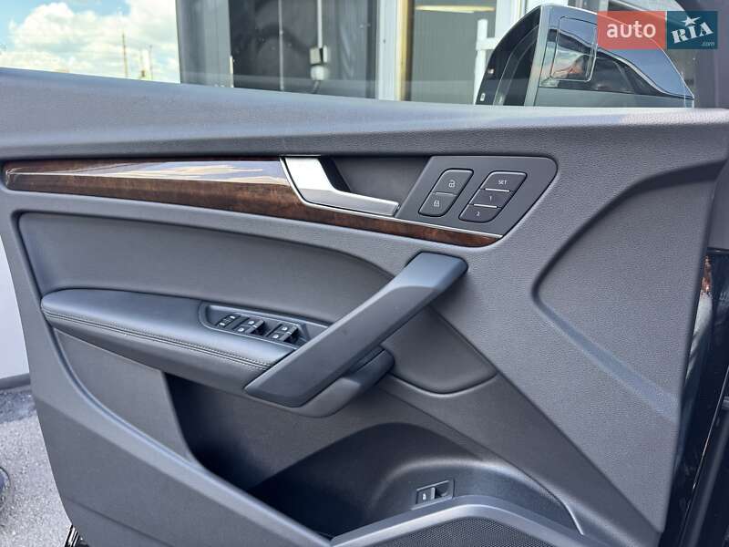 Внедорожник / Кроссовер Audi Q5 2019 в Тернополе