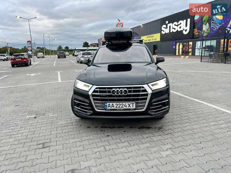 Внедорожник / Кроссовер Audi Q5 2019 в Киеве