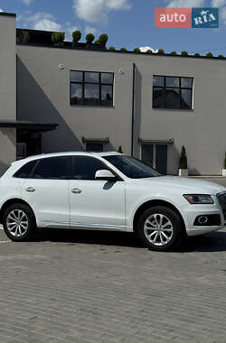 Внедорожник / Кроссовер Audi Q5 2015 в 