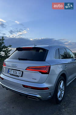 Позашляховик / Кросовер Audi Q5 2024 в 