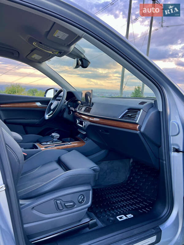 Внедорожник / Кроссовер Audi Q5 2024 в Ивано-Франковске