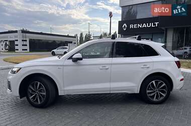 Внедорожник / Кроссовер Audi Q5 2022 в 