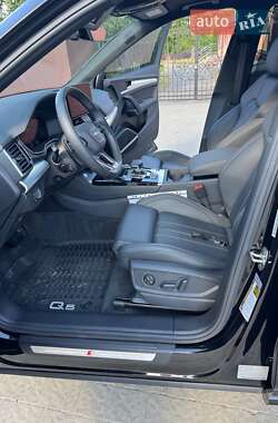 Внедорожник / Кроссовер Audi Q5 2024 в 
