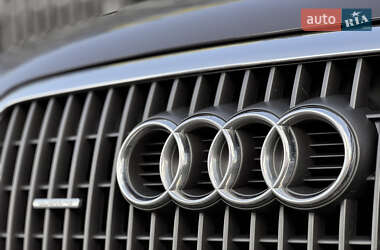 Внедорожник / Кроссовер Audi Q5 2011 в 