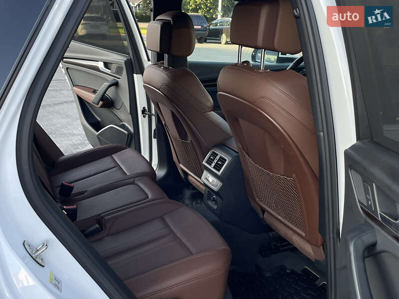 Внедорожник / Кроссовер Audi Q5 2018 в Луцке
