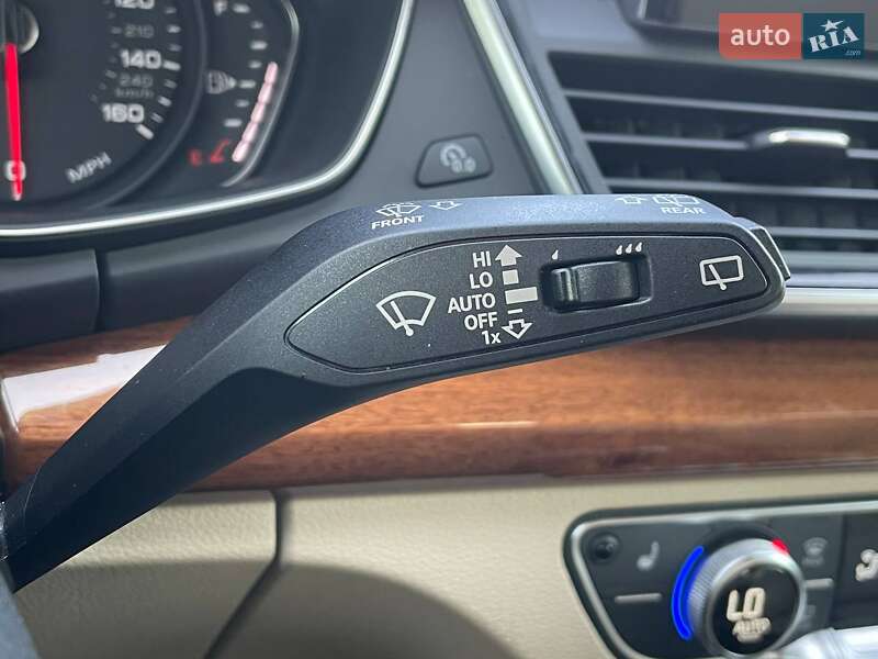 Внедорожник / Кроссовер Audi Q5 2021 в Киеве