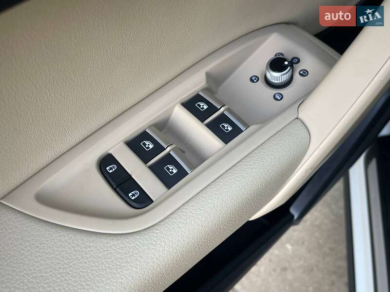 Внедорожник / Кроссовер Audi Q5 2021 в Киеве