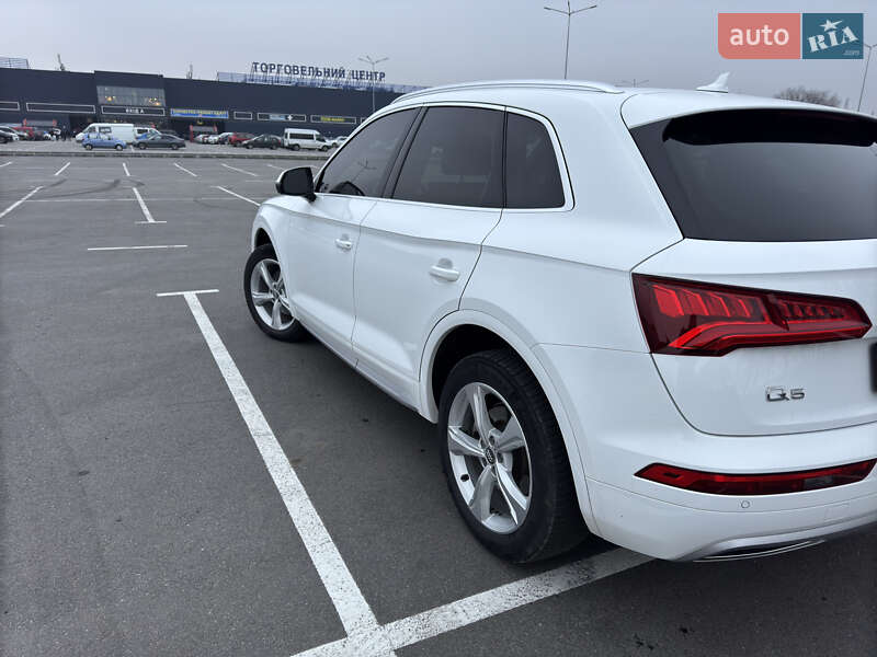 Внедорожник / Кроссовер Audi Q5 2020 в Днепре
