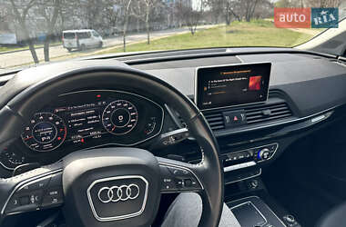 Внедорожник / Кроссовер Audi Q5 2020 в Днепре