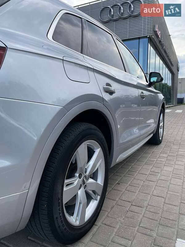 Внедорожник / Кроссовер Audi Q5 2019 в Львове