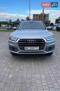 Внедорожник / Кроссовер Audi Q5 2019 в 