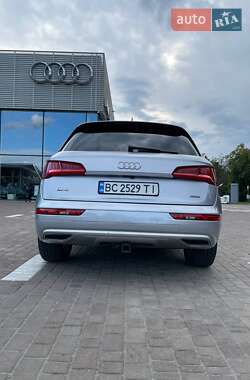 Внедорожник / Кроссовер Audi Q5 2019 в 