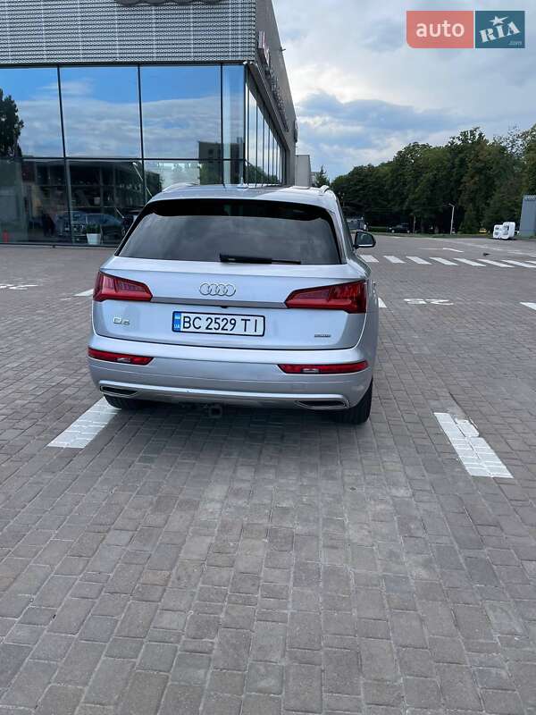 Внедорожник / Кроссовер Audi Q5 2019 в Львове