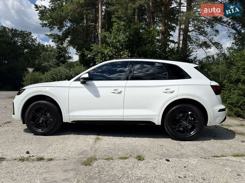 Внедорожник / Кроссовер Audi Q5 2020 в Шепетовке