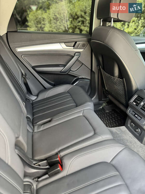 Внедорожник / Кроссовер Audi Q5 2020 в Шепетовке