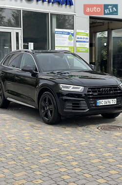 Внедорожник / Кроссовер Audi Q5 2018 в 